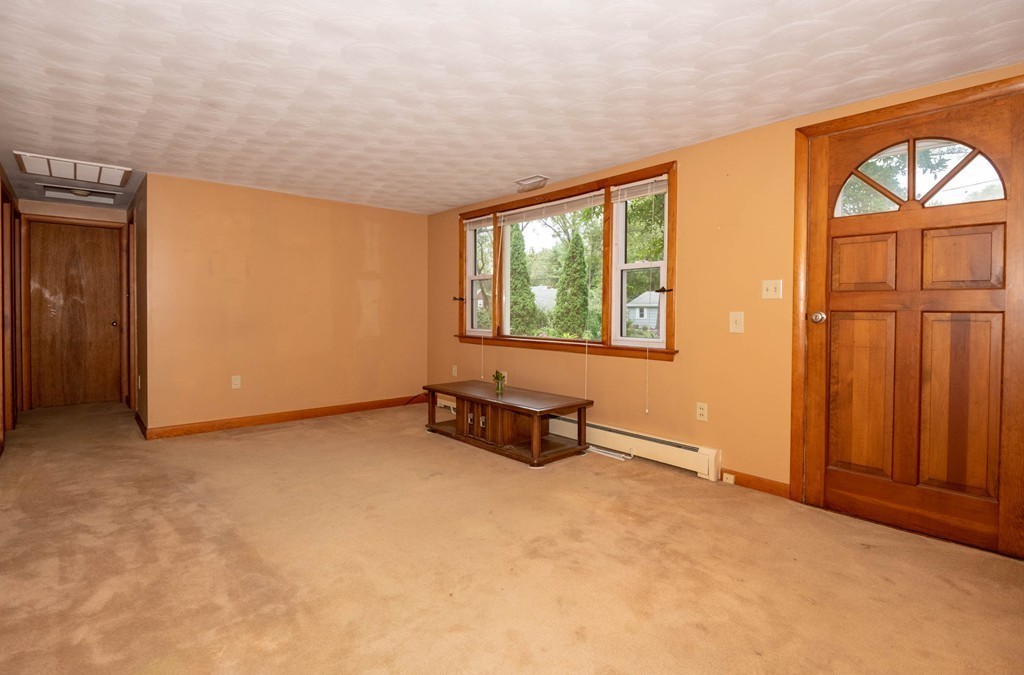 8 Paradise Road Ipswich, MA 01938 - Photo 9 of 16 Gallery Image 9