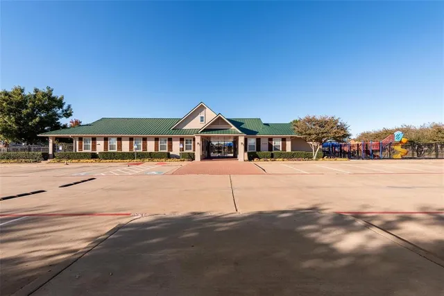 $2,295 | 4532 Fringetree Way, Fort Worth, TX 76036