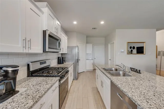 $2,295 | 4532 Fringetree Way, Fort Worth, TX 76036