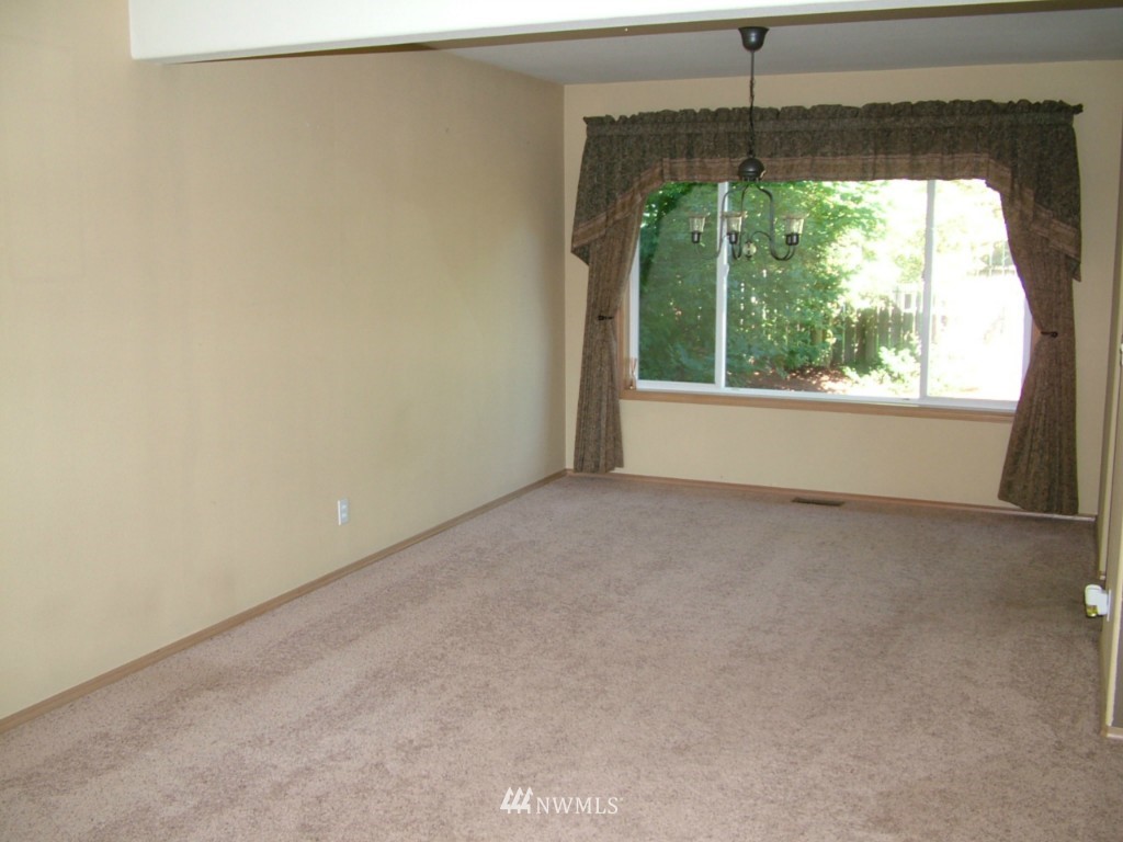 1950 Union Avenue Northeast Renton, WA 98059 - Photo 6 of 19