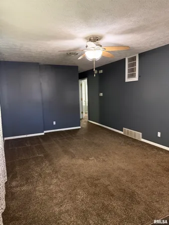 $109,900 | 331 Pine Street, Jacksonville, IL 62650