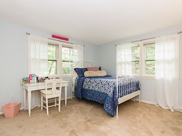 35 Leslie Road Waltham, MA 02451 - Photo 18 of 30 Gallery Image 18