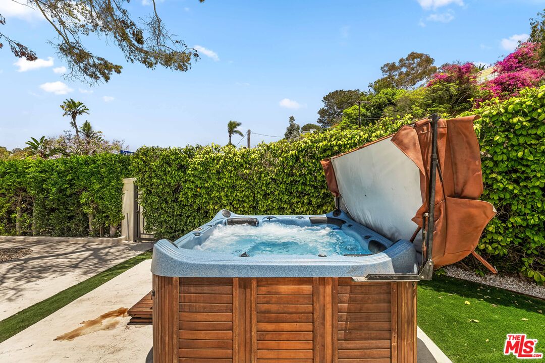 266 Mabery Road Santa Monica, CA 90402 - Photo 2 of 47 a view of a backyard with plants