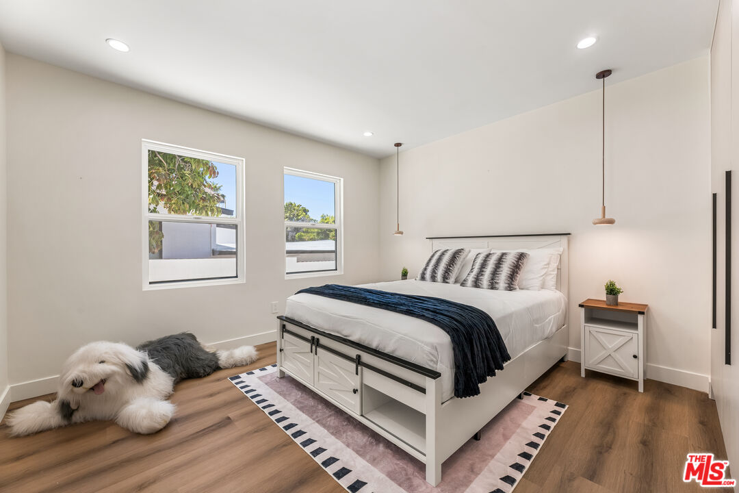 266 Mabery Road Santa Monica, CA 90402 - Photo 34 of 47 a bed room with a bed and a window