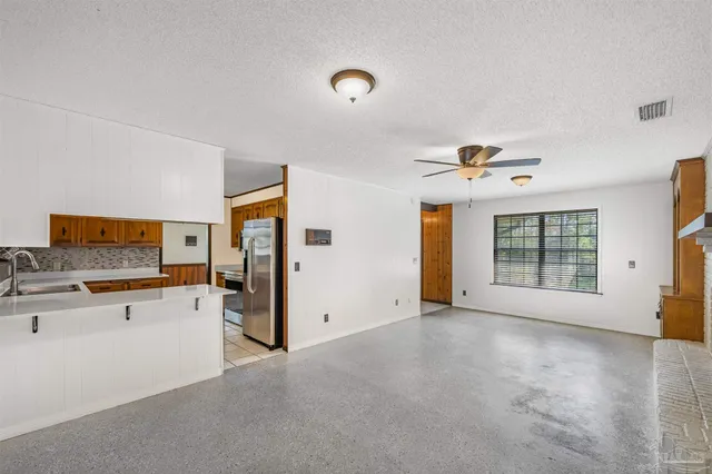 $630,000 | 31079 Highway 90, 90, AL 36574