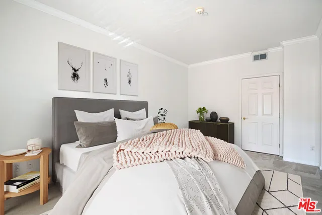 $3,895 | 4400 Cartwright Avenue, Unit 201, Toluca Lake, CA 91602