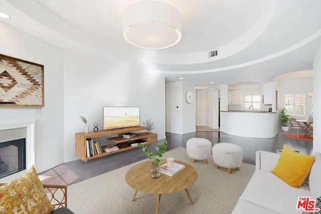 $3,895 | 4400 Cartwright Avenue, Unit 201, Toluca Lake, CA 91602