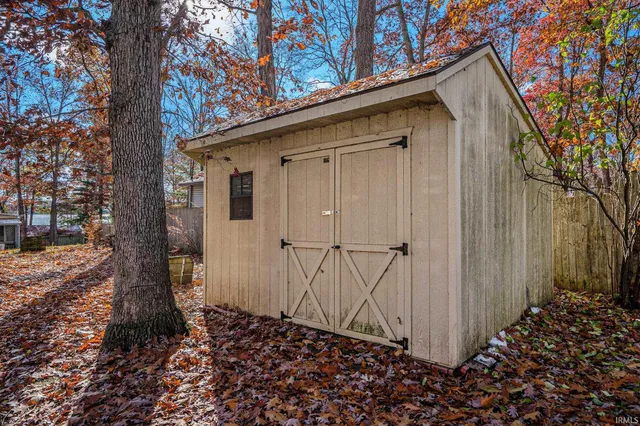 $175,000 | 6950 North 315 East, Howe, IN 46746