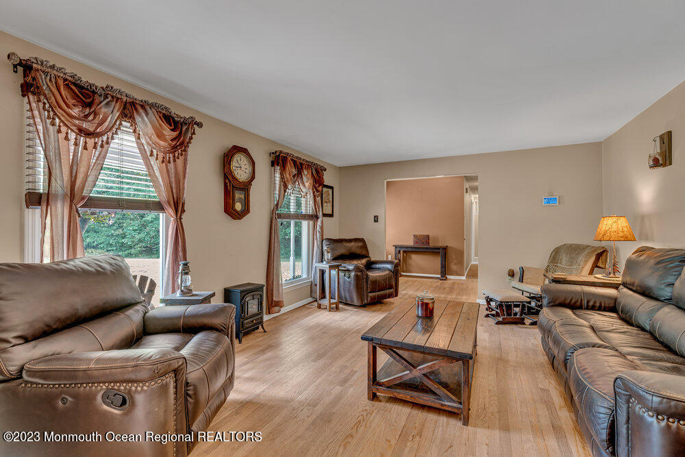 2 Hyacinth Court Cream Ridge, NJ 08514 - Photo 12 of 70 032_dsc09488