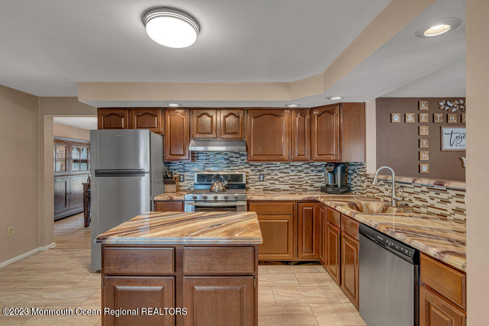 2 Hyacinth Court Cream Ridge, NJ 08514 - Photo 22 of 70 048_dsc09573