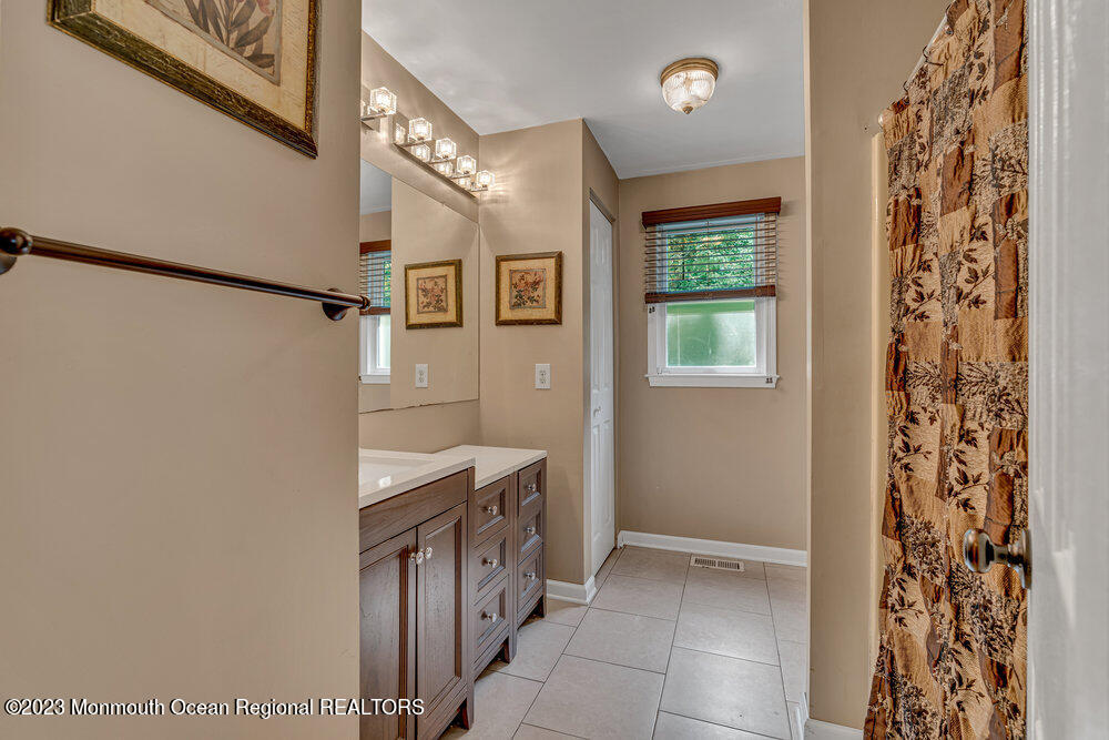 2 Hyacinth Court Cream Ridge, NJ 08514 - Photo 36 of 70 066_dsc09363