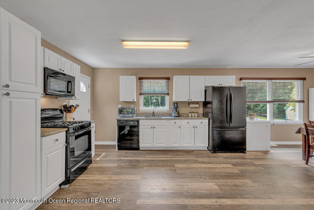 2 Hyacinth Court Cream Ridge, NJ 08514 - Photo 44 of 70 083_dsc09673