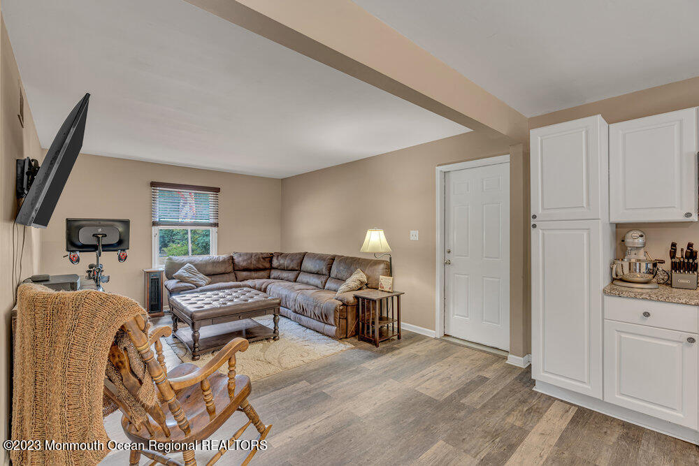 2 Hyacinth Court Cream Ridge, NJ 08514 - Photo 49 of 70 091_dsc09698