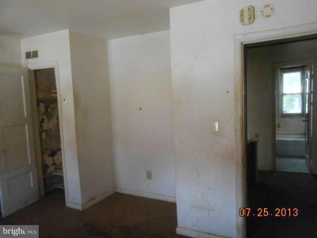 509 Bridgeview Road Baltimore, MD 21225 - Photo 6 of 10 Bedroom