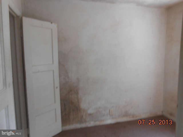 509 Bridgeview Road Baltimore, MD 21225 - Photo 8 of 10 Bedroom