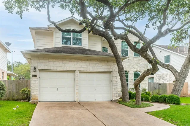 front view of house with a yard