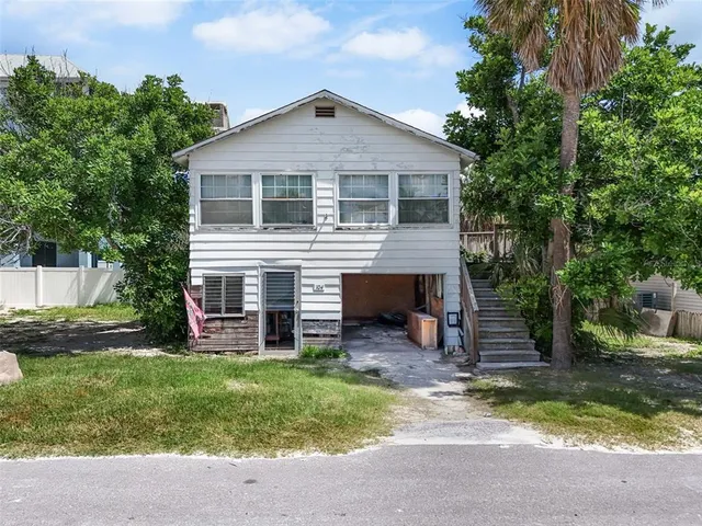 $1,200,000 | 104 10th Street South, Bradenton Beach, FL 34217