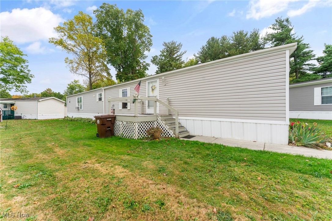9555 Struthers Road New Middletown, OH 44442 - Photo 18 of 20 Gallery Image 18