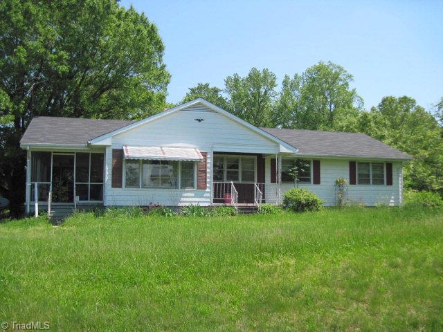 516 Roberts Road Burlington, NC 27217 - Photo 1 of 10 Gallery Image 1
