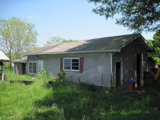 516 Roberts Road Burlington, NC 27217 - Photo 8 of 10 Shop/Building