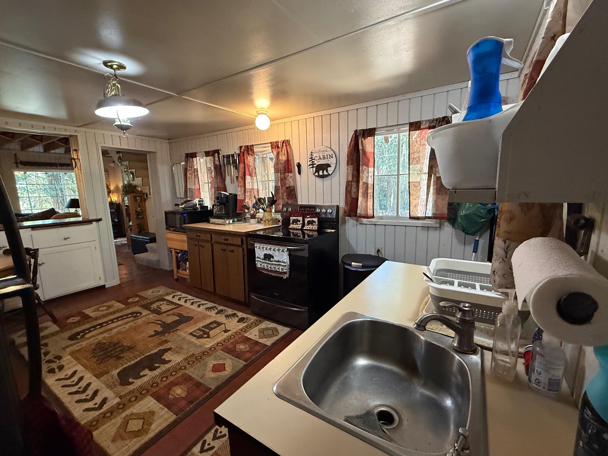4 Fish Lake Ashland, OR 97520 - Photo 14 of 39 Kitchen 2