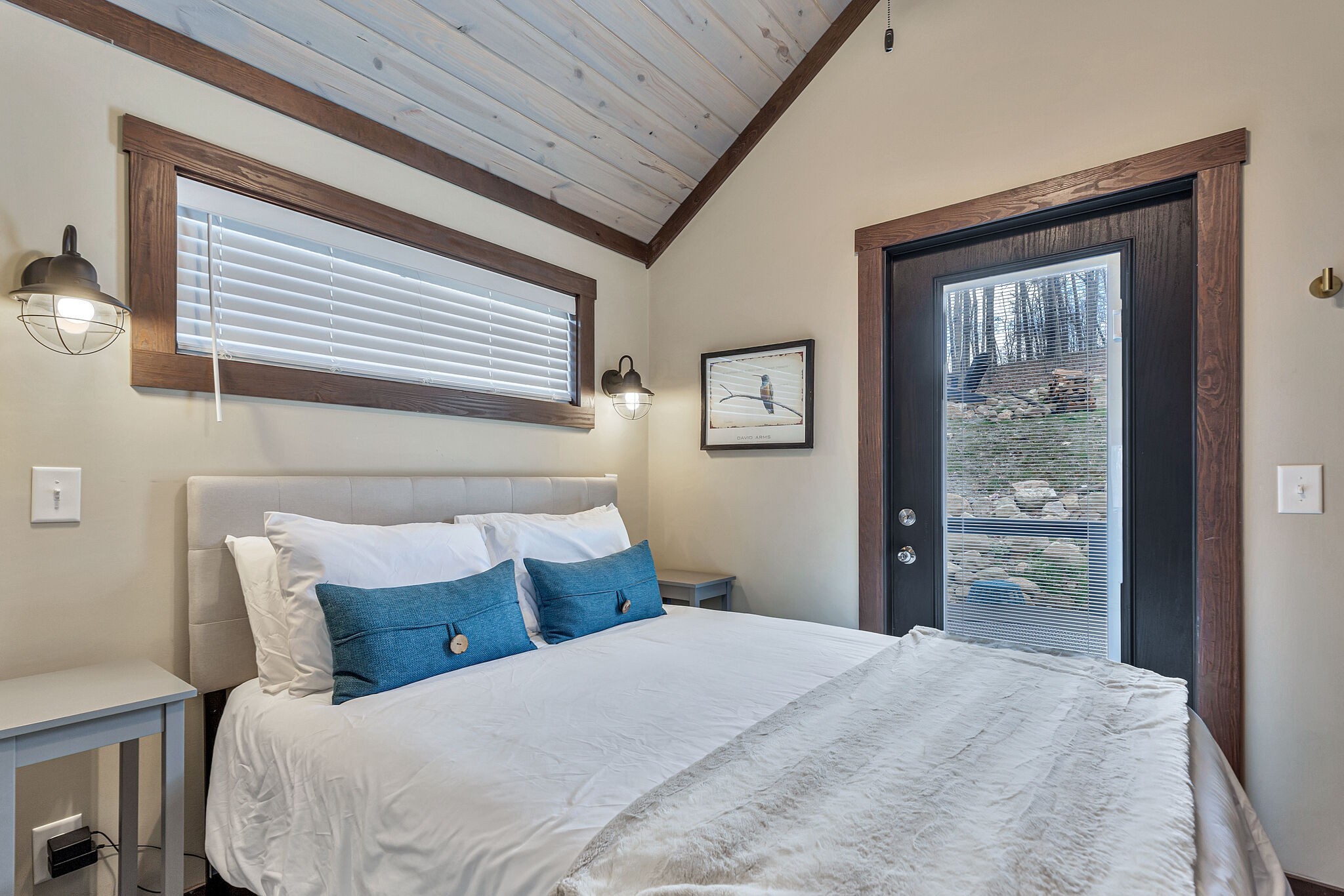 42 Oakleaf Trail Tracy City, TN 37387 - Photo 22 of 73 a bedroom with a large bed and a window