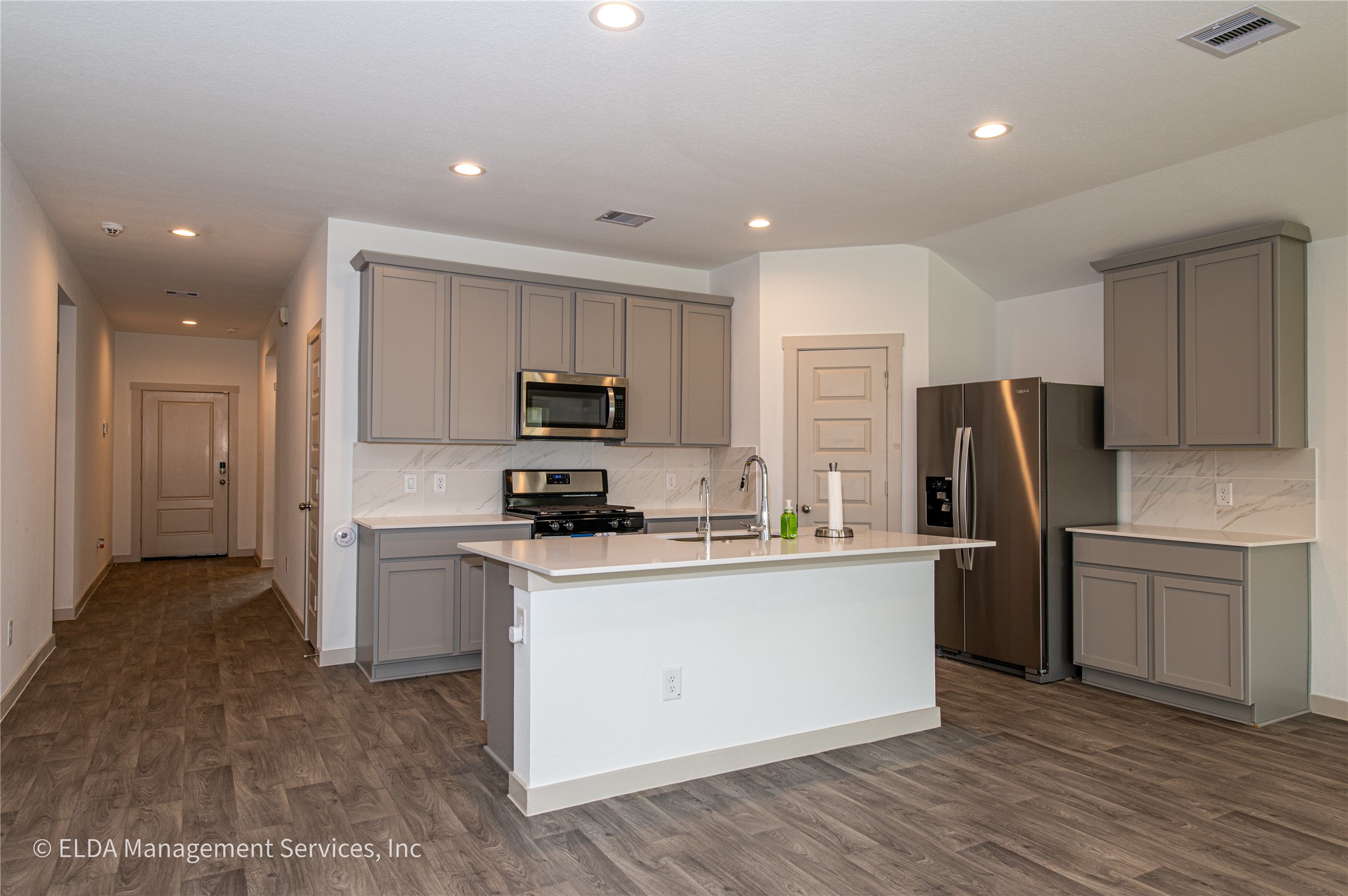 8038 Brahman Lane Rosharon, TX 77583 - Photo 7 of 24