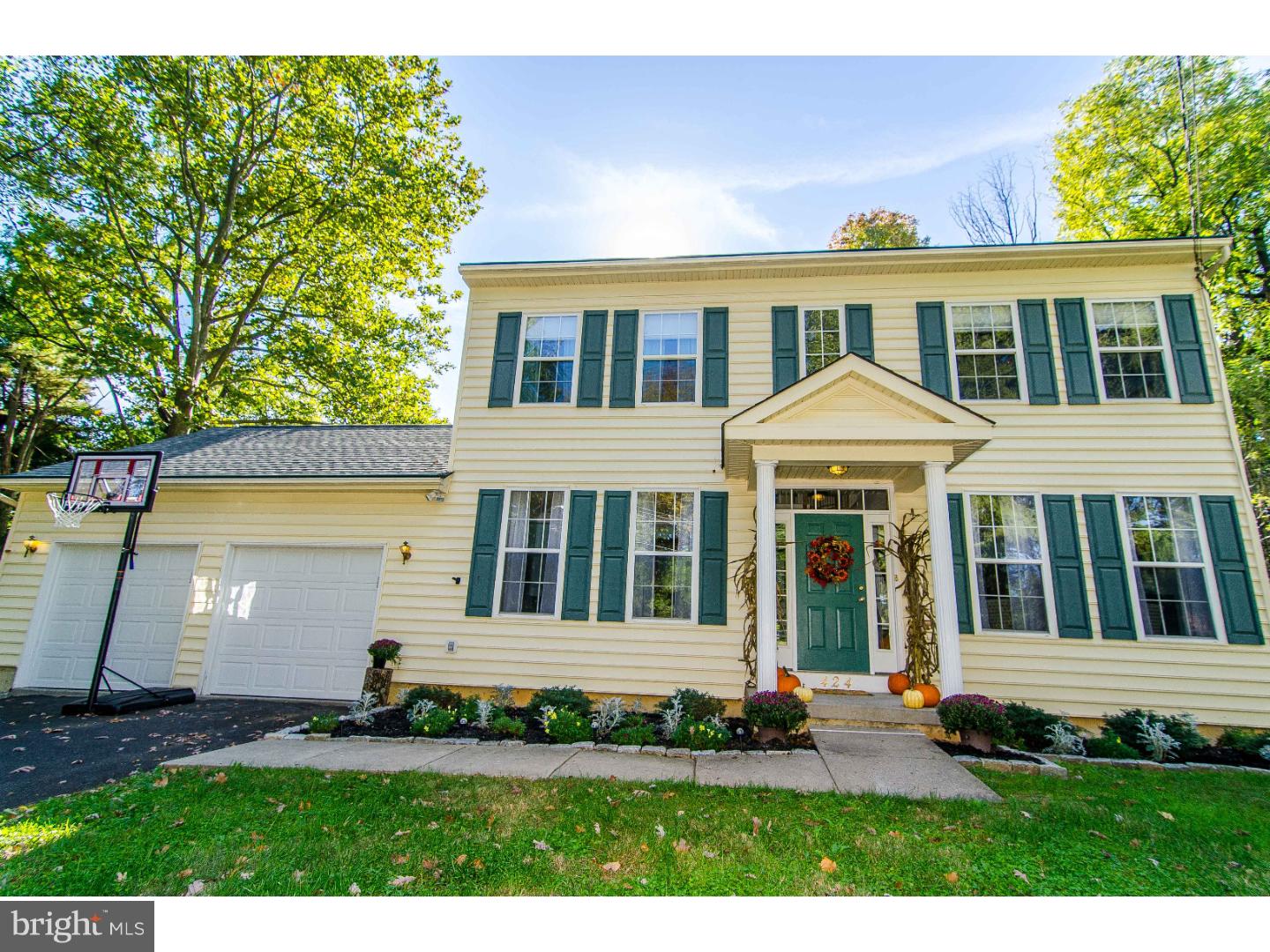424 Bolton Road Glenside, PA 19038 - Photo 2 of 25 Gallery Image 2