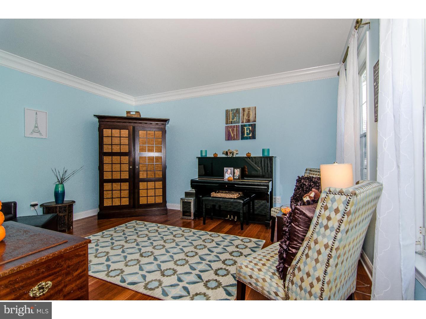 424 Bolton Road Glenside, PA 19038 - Photo 6 of 25 Gallery Image 6