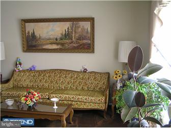 535 Cassingham Road Fairless Hills, PA 19030 - Photo 2 of 10 Living Room