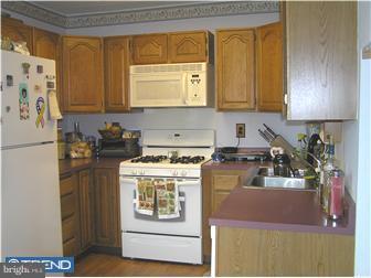 535 Cassingham Road Fairless Hills, PA 19030 - Photo 4 of 10 Kitchen