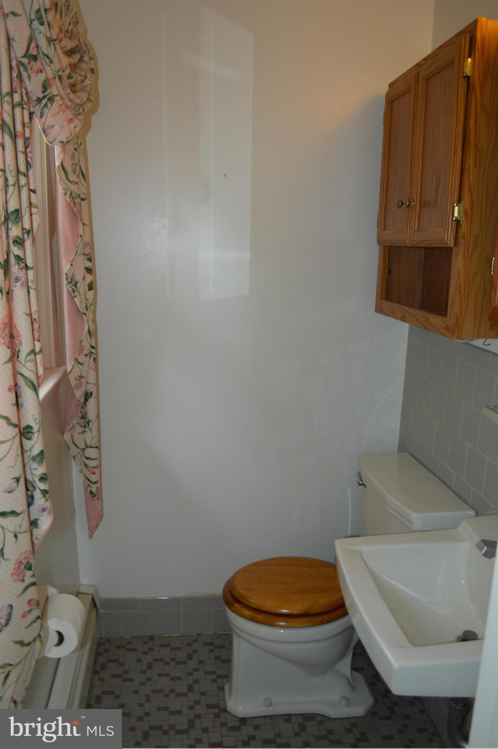 1102 Mapleton Street Woodbridge, VA 22191 - Photo 11 of 30 Bath (Master)