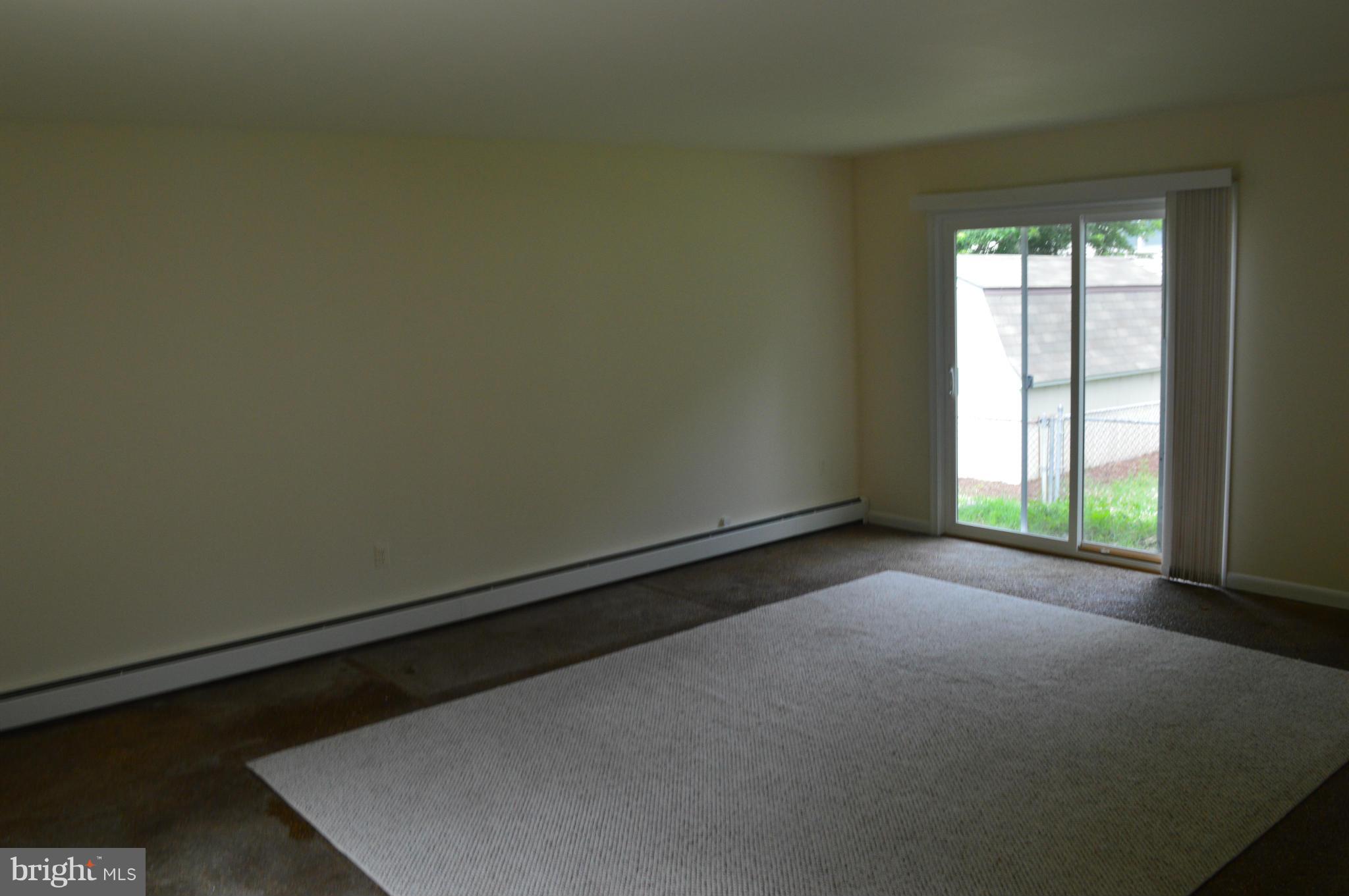 1102 Mapleton Street Woodbridge, VA 22191 - Photo 8 of 30 Family Room
