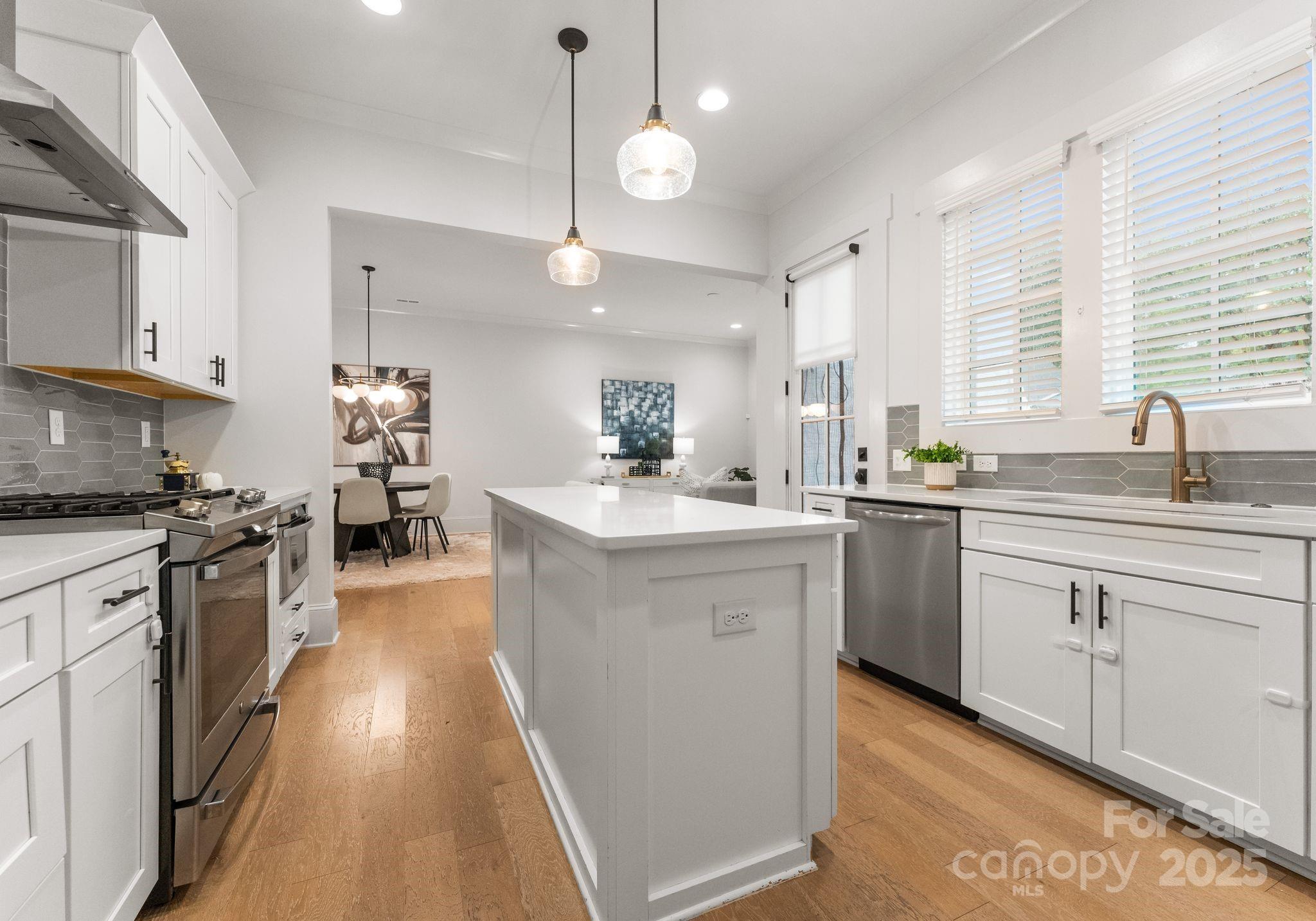 1606 Brook Road Charlotte, NC 28205 - Photo 15 of 29 Gallery Image 15