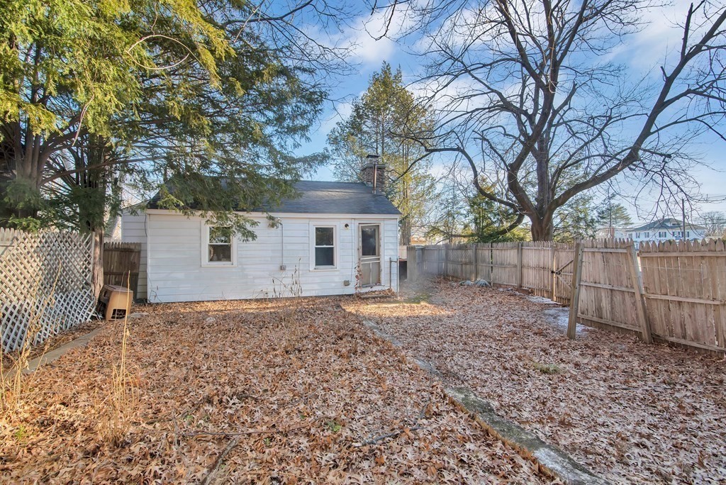 582 Springfield Street Feeding Hills, MA 01030 - Photo 31 of 42 a backyard of a house