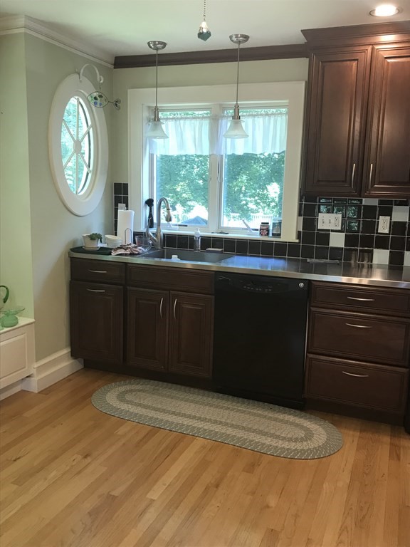 72 Overlook Road Arlington, MA 02474 - Photo 3 of 10