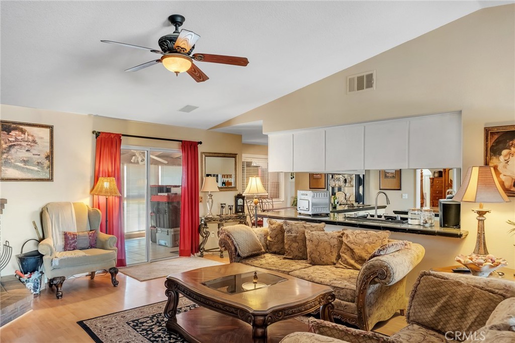 12274 Mountain Road Pinon Hills, CA 92372 - Photo 35 of 110
