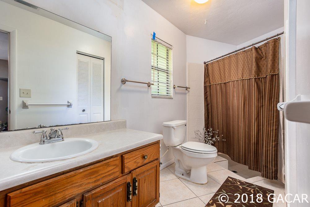 7606 Southwest 51 Place Gainesville, FL 32608 - Photo 18 of 27