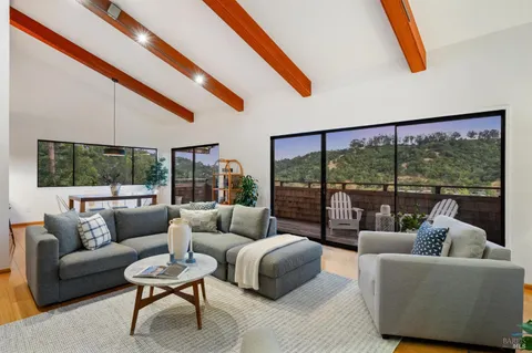$975,000 | 305 El Faisan Drive, San Rafael, CA 94903