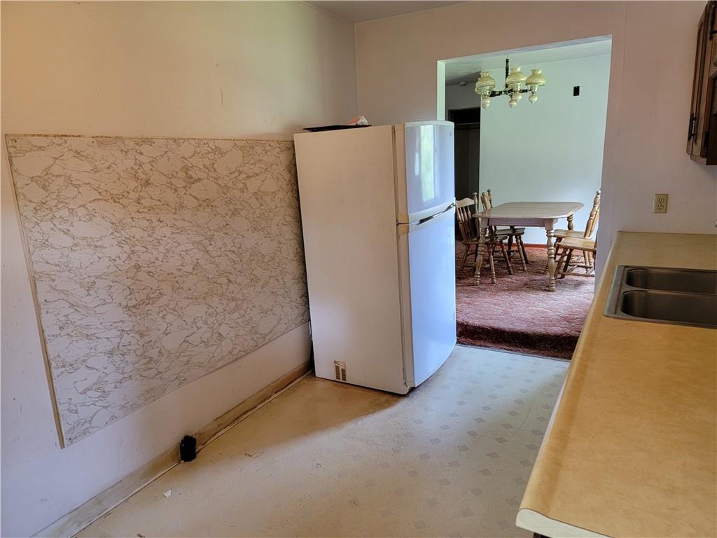 390 Chicora Road Butler, PA 16001 - Photo 7 of 24 Gallery Image 7