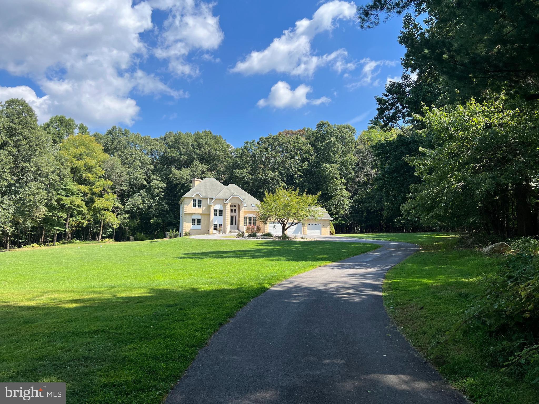 155 Crawford Road Downingtown, PA 19335 - Photo 3 of 60