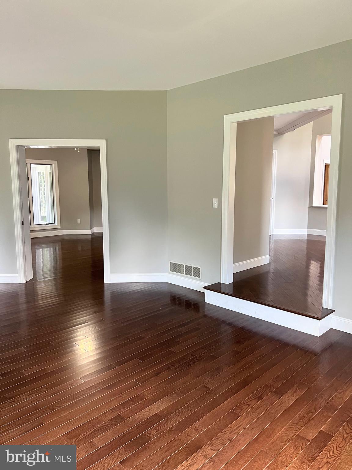 155 Crawford Road Downingtown, PA 19335 - Photo 4 of 60