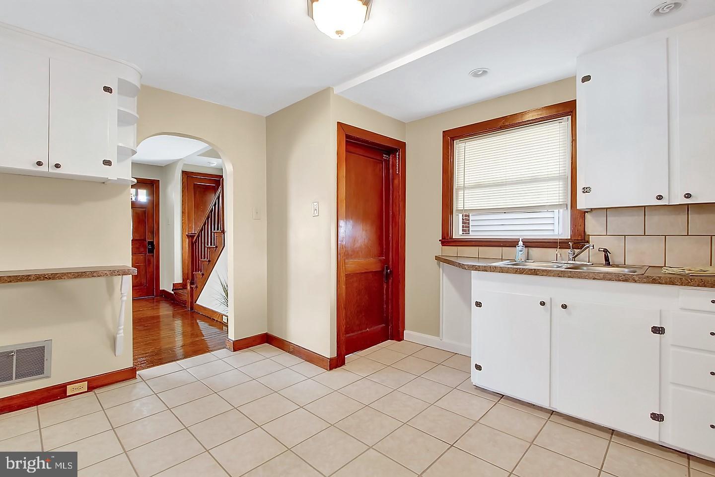 117 Maple Avenue Hanover, PA 17331 - Photo 9 of 27 Gallery Image 9