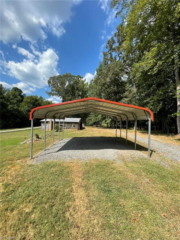 1041 Brooks Road Reidsville, NC 27320 - Photo 29 of 46 Gallery Image 29
