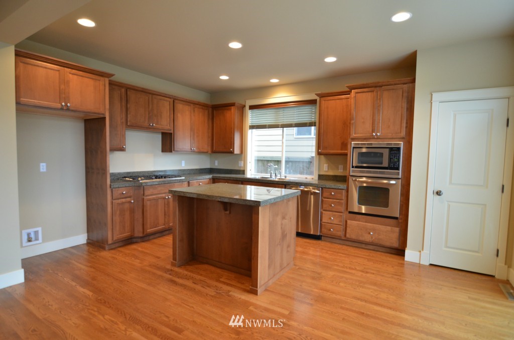4016 167th Street Southeast Bothell, WA 98012 - Photo 7 of 12