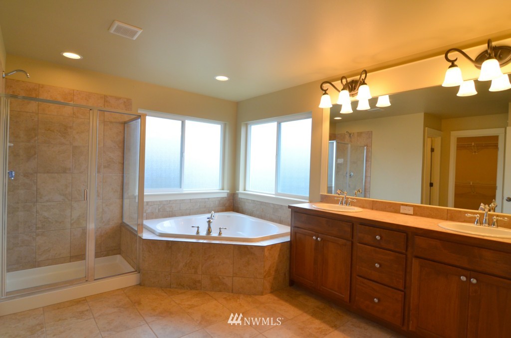 4016 167th Street Southeast Bothell, WA 98012 - Photo 9 of 12