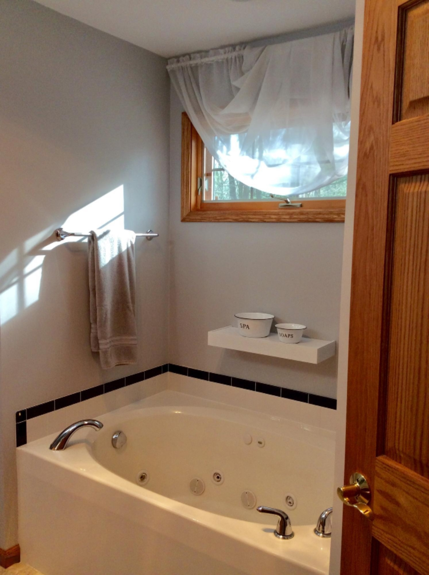 1433 Timber Ridge Drive Manistee, MI 49660 - Photo 31 of 75 Master Bathroom