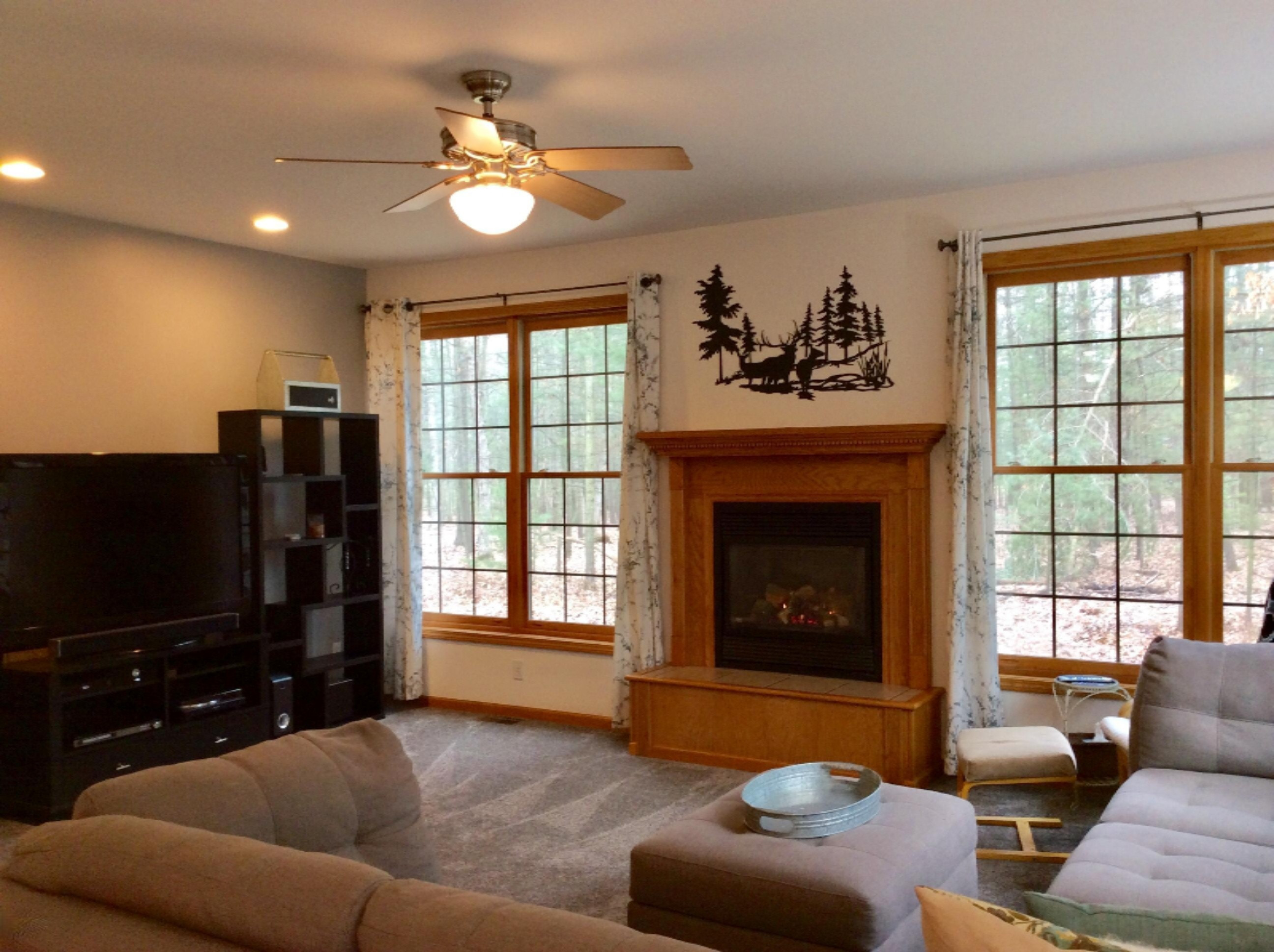 1433 Timber Ridge Drive Manistee, MI 49660 - Photo 9 of 75 Living Room