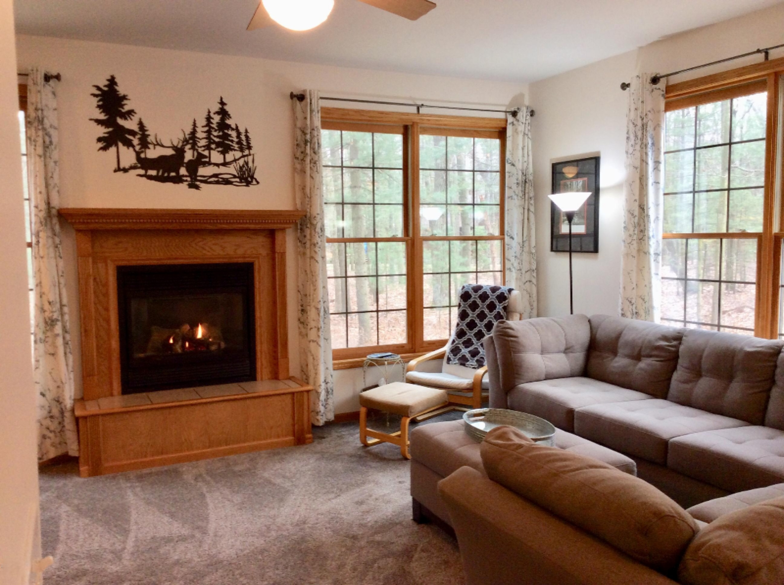 1433 Timber Ridge Drive Manistee, MI 49660 - Photo 10 of 75 Living Room