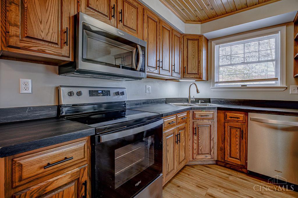 6670 Gaines Road Cincinnati, OH 45247 - Photo 11 of 40